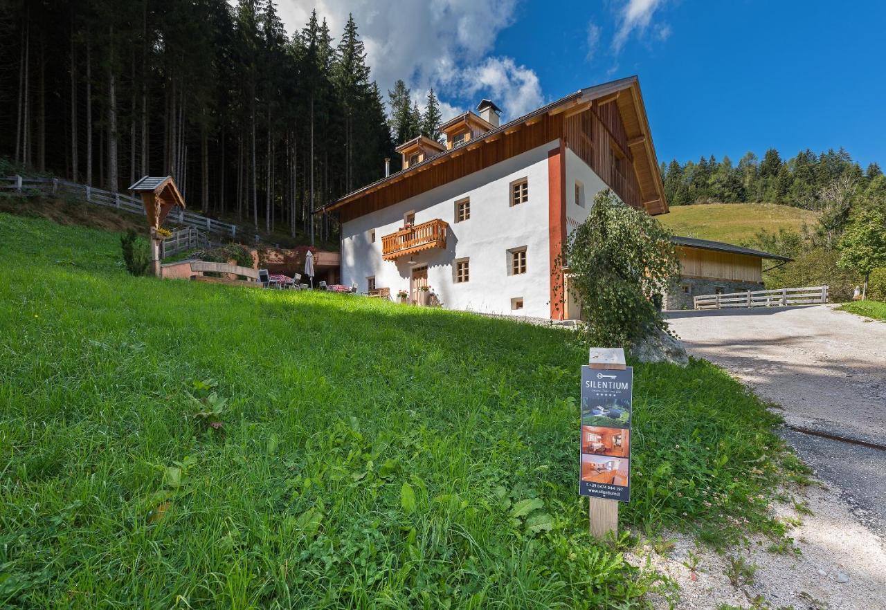 Silentium Dolomites Chalet Since 1600 Monguelfo-Tesido / Welsberg-Taisten Ngoại thất bức ảnh